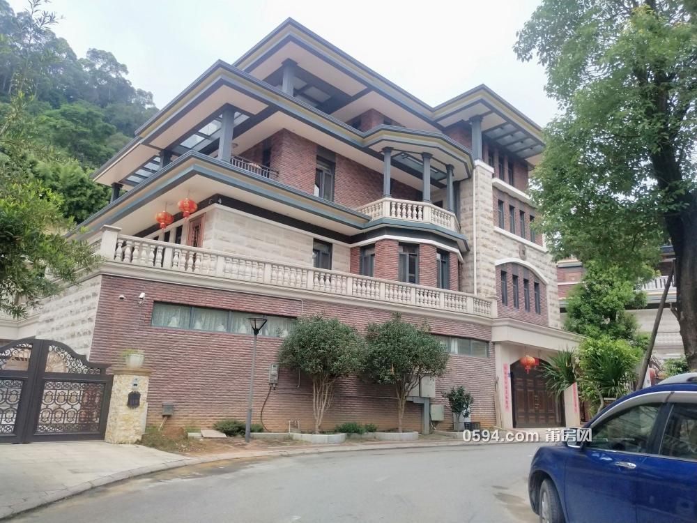 出售二手房源 莆田市区 独栋别墅 康嘉御景别墅 靠山靠水 带停车场