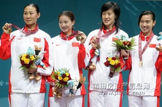 b 2012年女子重剑团体(金牌—李娜,孙玉洁,许安琪,骆晓娟a 雷声