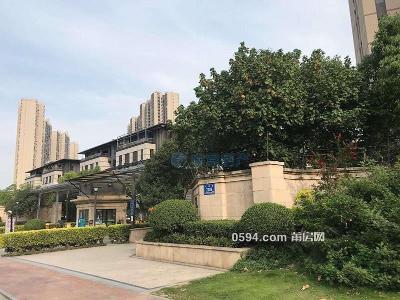 万科一期/溪园 高层精装大三房 交通方便 拎包入住 采光好 莆田租房