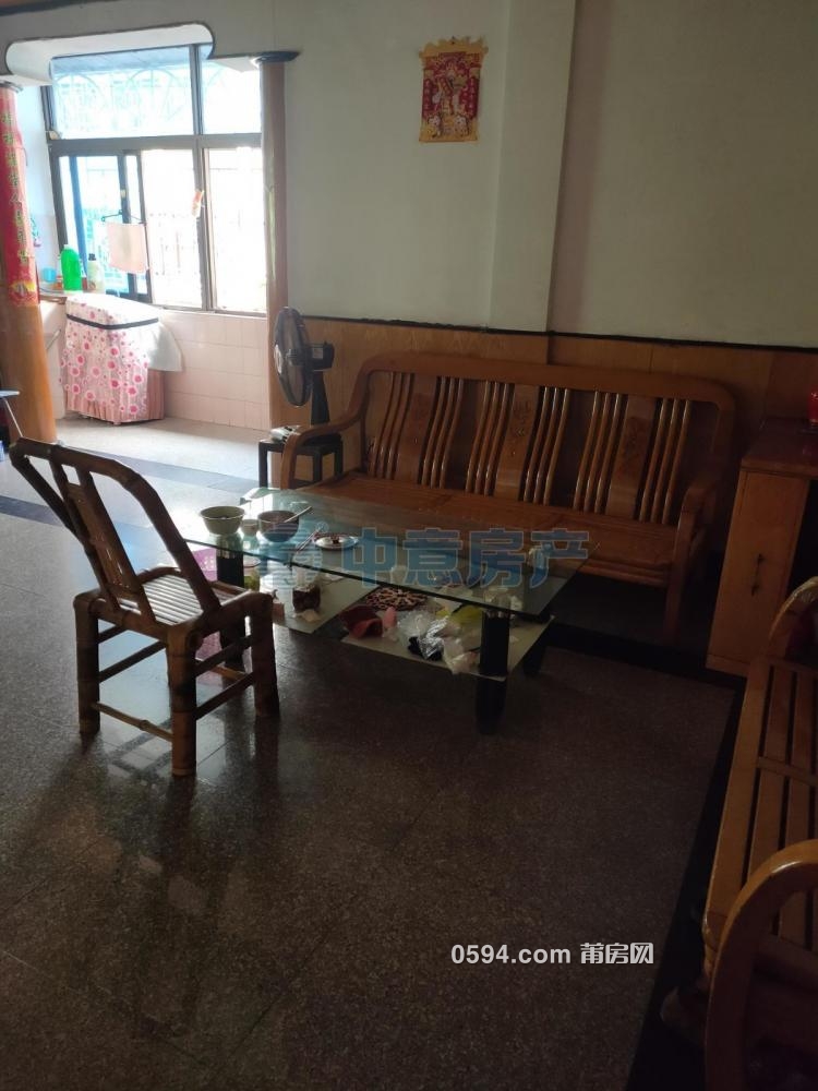 建設路 黃金4層 南北通透 自住3房2廳帶有柴火間租金1600