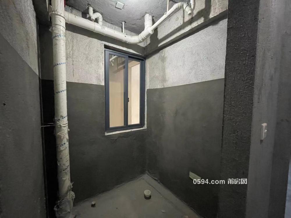 塘北社区二期安置房 电梯高层三房 有证 水韵城隆恒沃尔玛