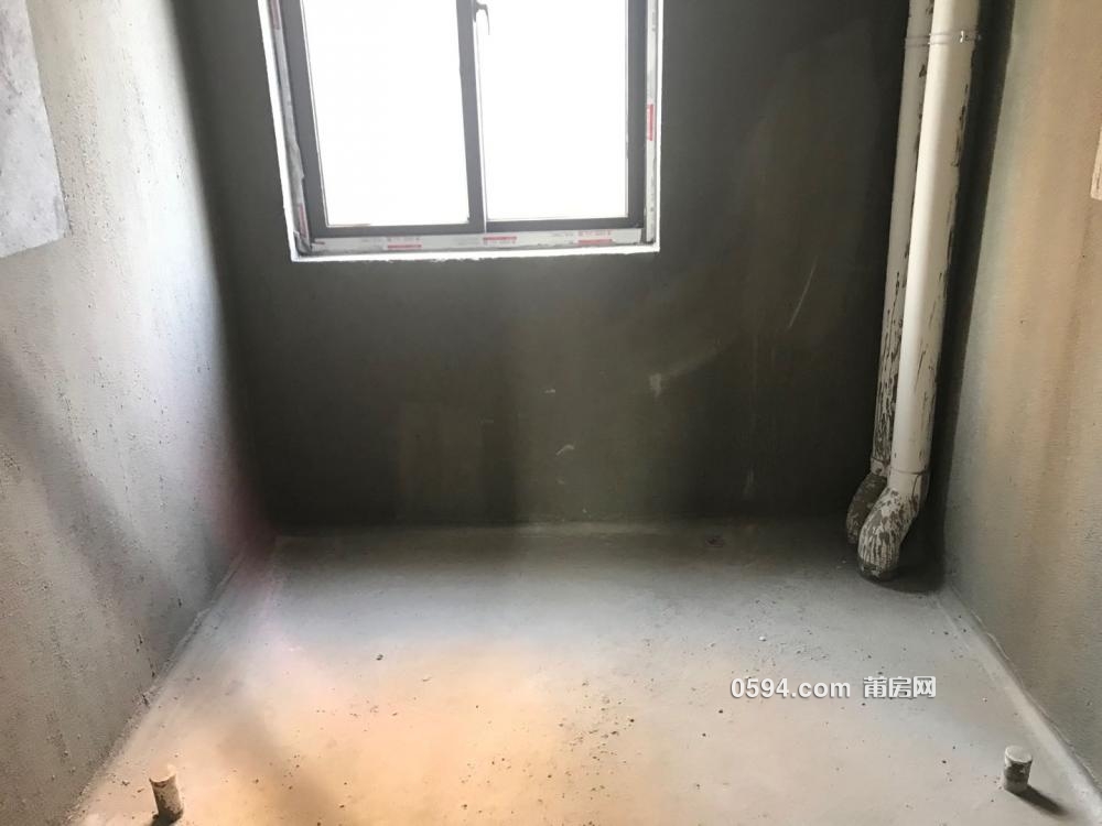 城北 萬輝國際旁 聯發君悅首府房東 采光好  看房 方便