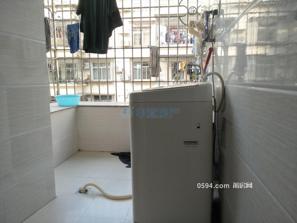 市政府附近 單價8223元 中銀花園 180平 框架交通便利