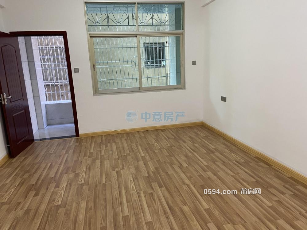南門農貿市場附近 南園第八小區 框架精裝大三房 拎包入住