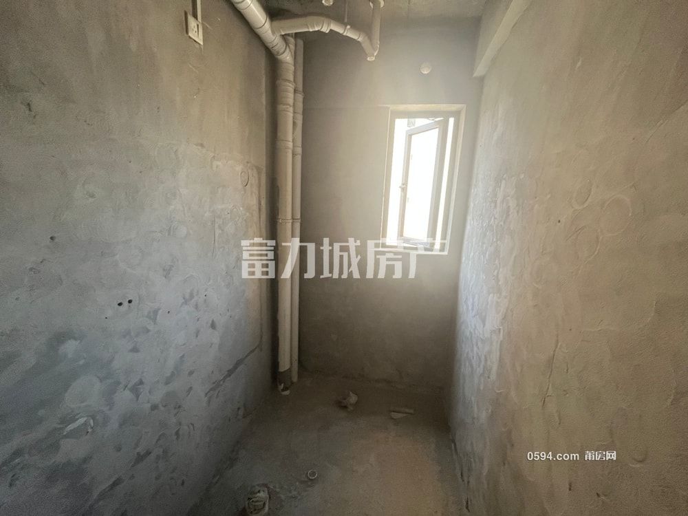 萬科 僅11498 買電梯3房 不動產權證 滿2 可貸款按揭