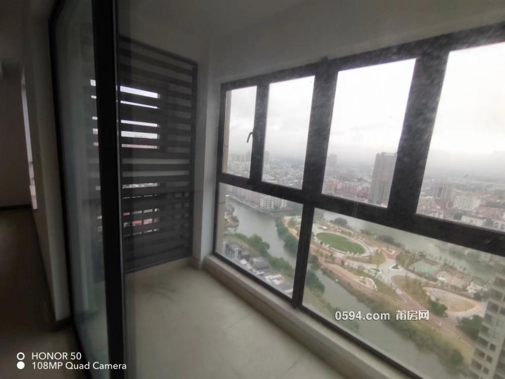 保利拉菲公馆  涵江城区景院精装4房3卫2阳台的南北通透房-
