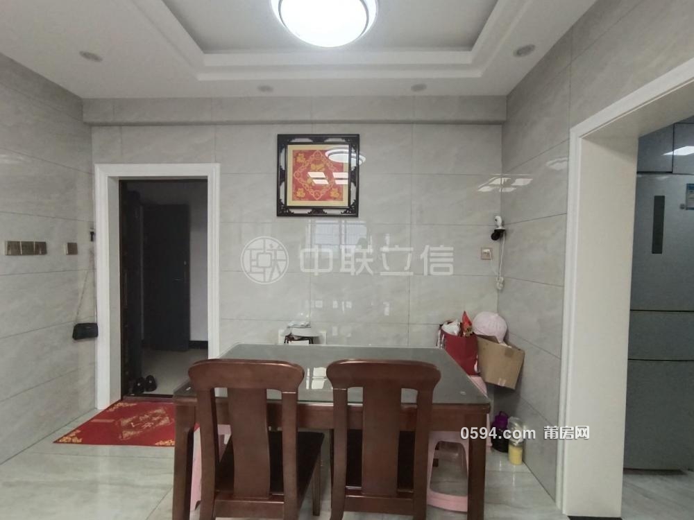 水韻城鋪尾小區附近精裝2房2廳實小青璜三開間朝南中層