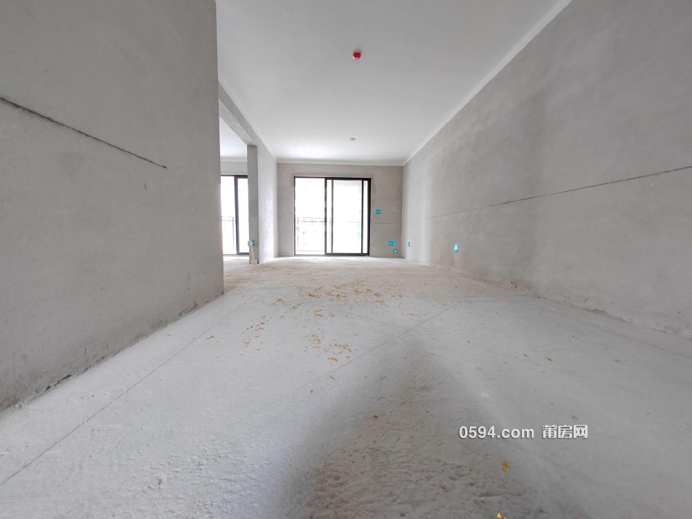 建發磐龍府三期小高層住宅三面光4房133.35平僅售12800/平