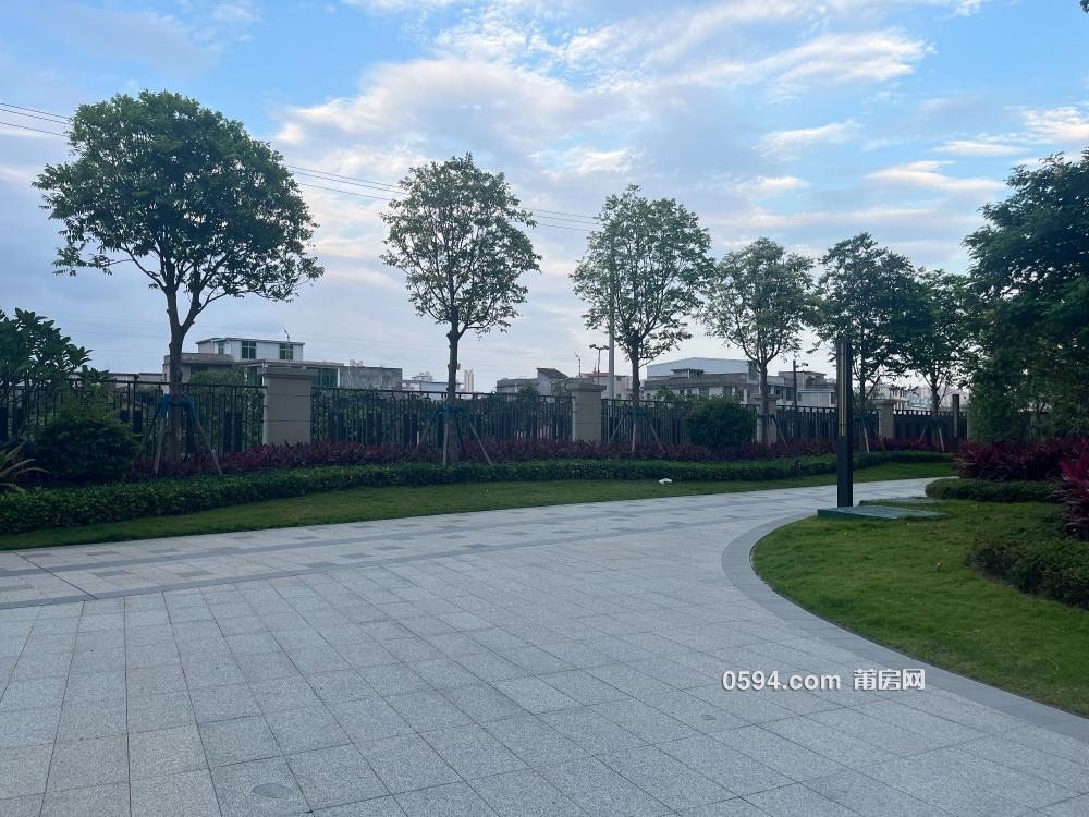 總價78萬住保利中層剛需3房和悅府88平僅售8860/平證在手