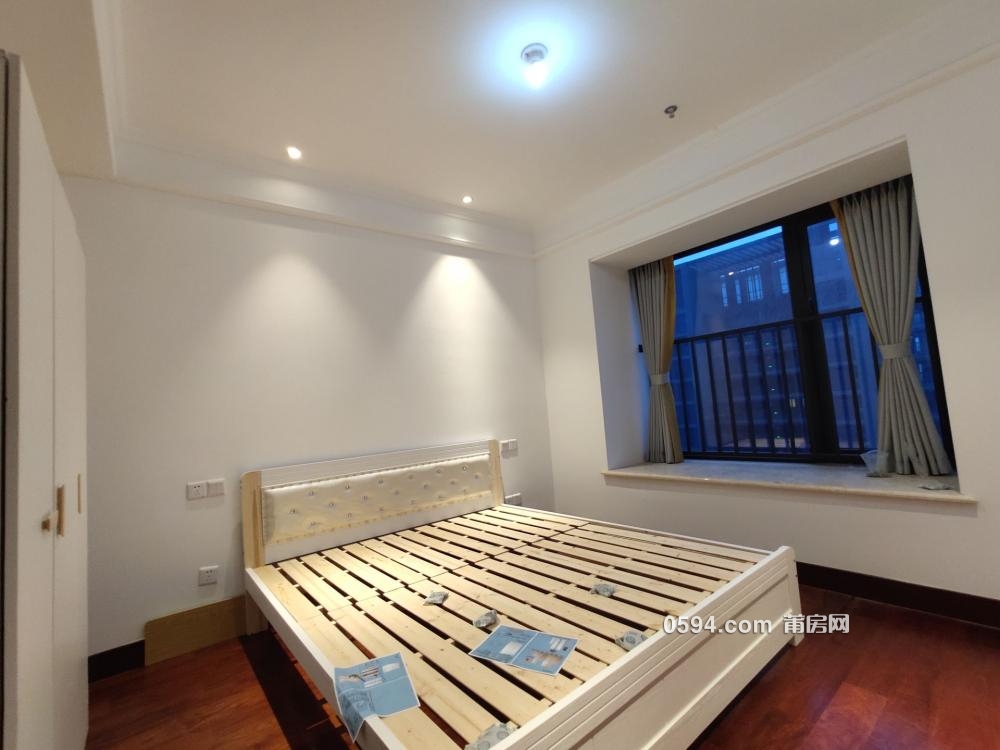 高層南北東毛坯1.6萬精裝修未入住融創蘭溪大觀滿2隨時看房