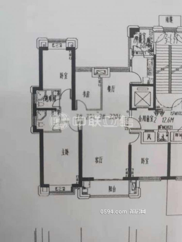 萬達 九龍小區(qū)中裝4房 樓層好大客廳帶陽臺 售11000平