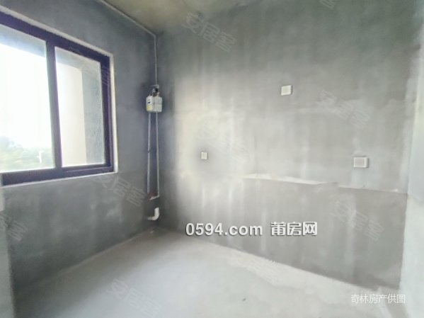 建發(fā)央著 南北通透 滿二 板樓 電梯房 商品住宅 次新小區(qū)