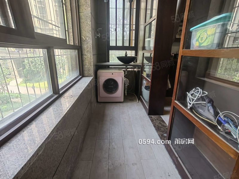 正榮財富中心 小區(qū)新 近醫(yī)院 裝修好 帶電梯 商品住宅 雙衛(wèi)