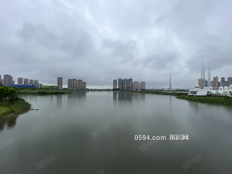 正榮 富力陡門張鎮(zhèn) 建發(fā) 玉湖壹號(hào) 高層四房 東南朝向