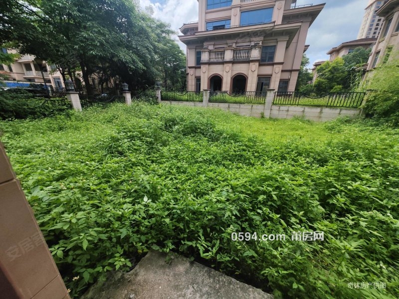 上下5層 實用面積超700平 安特紫荊城(別墅) 帶花園宜居