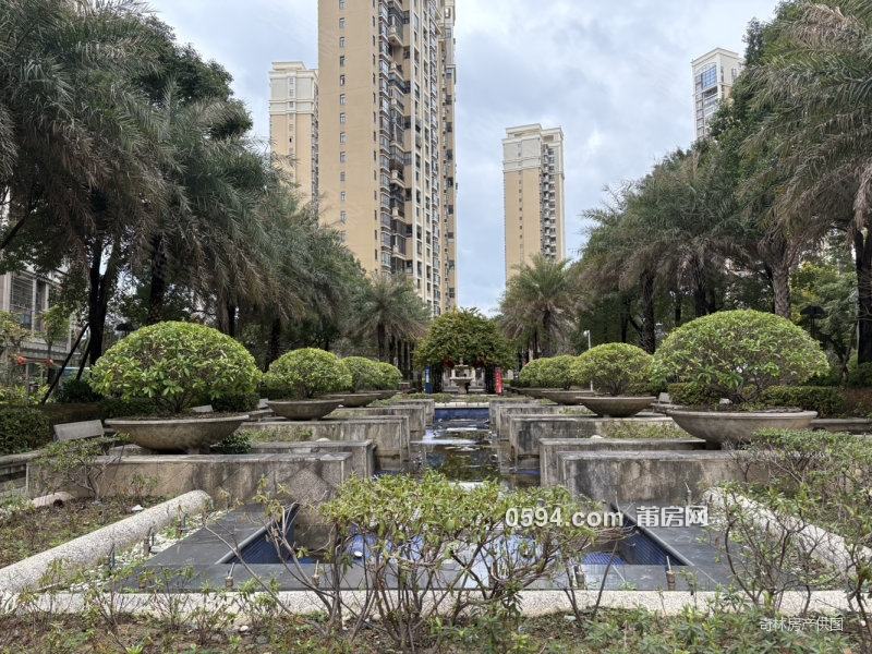 看山看水 人旺進財 荔能華景城 贈入戶花園 三面采光