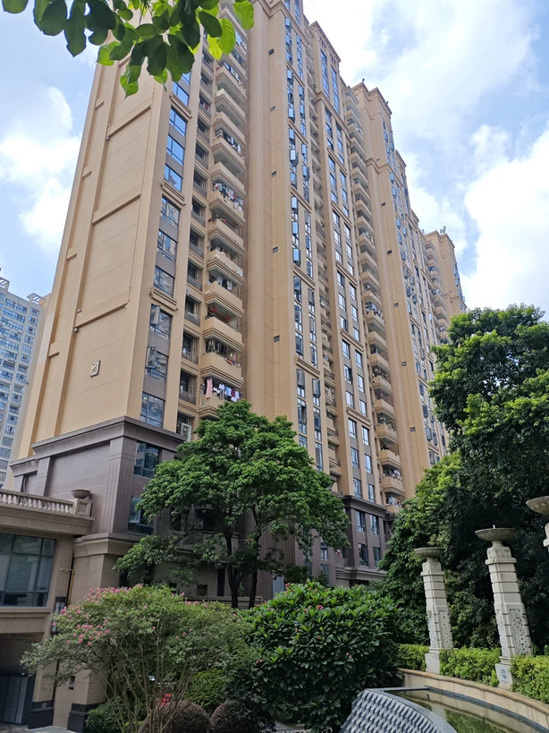 福建省莆田市荔城區(qū)拱辰街道東圳東路1399號皇庭駿景2號樓2梯位2506室