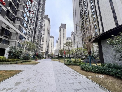 亏本 万达旁 中南珑禧台 边套毛坯4居室 单价仅13800元-莆田二手房 亏本 万达旁 中南珑禧台 边套毛坯4居室 单价仅13800元-莆田二手房