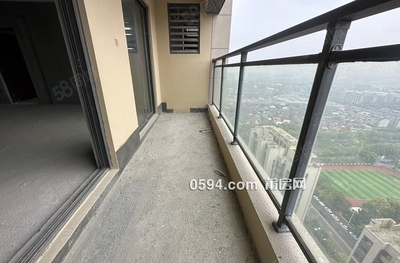 雅颂居对面 保利中央公园 高楼层毛坯3房视野无遮挡 南-莆田二手房 雅颂居对面 保利中央公园 高楼层毛坯3房视野无遮挡 南-莆田二手房