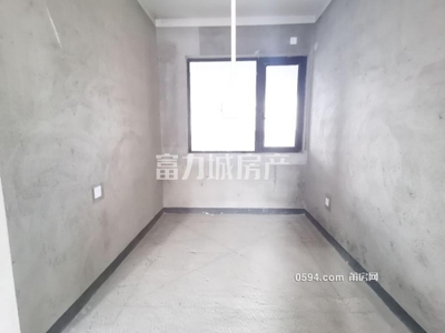 梅峰中山 建发央著 毛坯三房朝南双拼阳台采光足-莆田二手房 梅峰中山 建发央著 毛坯三房朝南双拼阳台采光足-莆田二手房