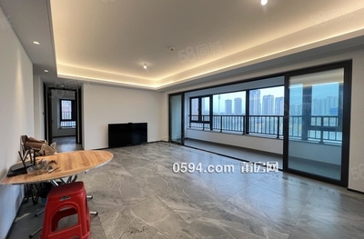 头排看湖 建发玉湖壹号 南北通透 精装4房 大横厅-莆田二手房 头排看湖 建发玉湖壹号 南北通透 精装4房 大横厅-莆田二手房