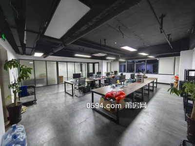 莆田市荔城区公交大厦楼层14层部分房产租赁公告-莆田租房 莆田市荔城区公交大厦楼层14层部分房产租赁公告-莆田租房