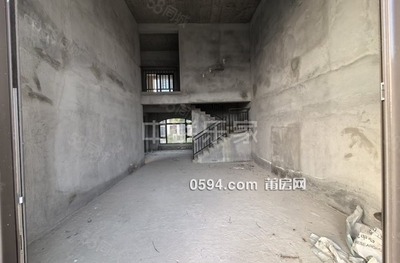 恒大御龙天峰(别墅) 清静空气新鲜 环境优美 6室2厅 东北-莆田二手房 恒大御龙天峰(别墅) 清静空气新鲜 环境优美 6室2厅 东北-莆田二手房