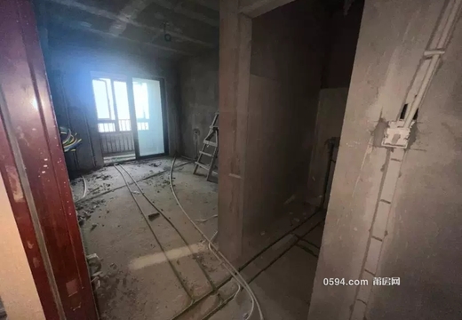 福建省莆田市涵江区城涵东大道1566号保利观澜府A区1号楼1梯位2903室的不动产