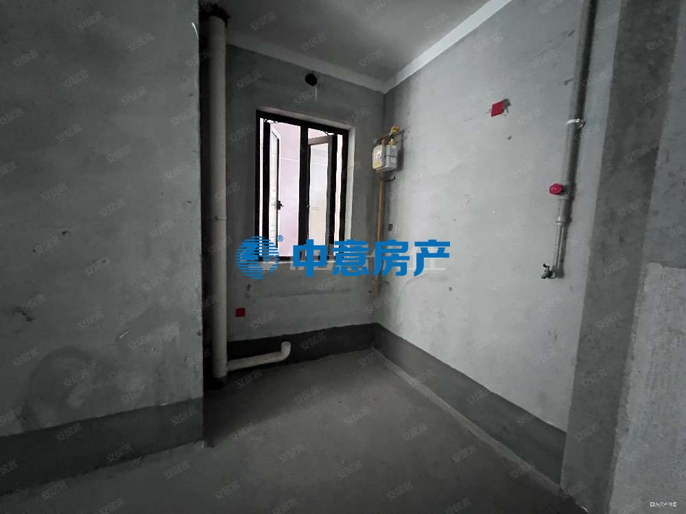 鑰匙房新房專用160萬元滿兩年3室110平毛